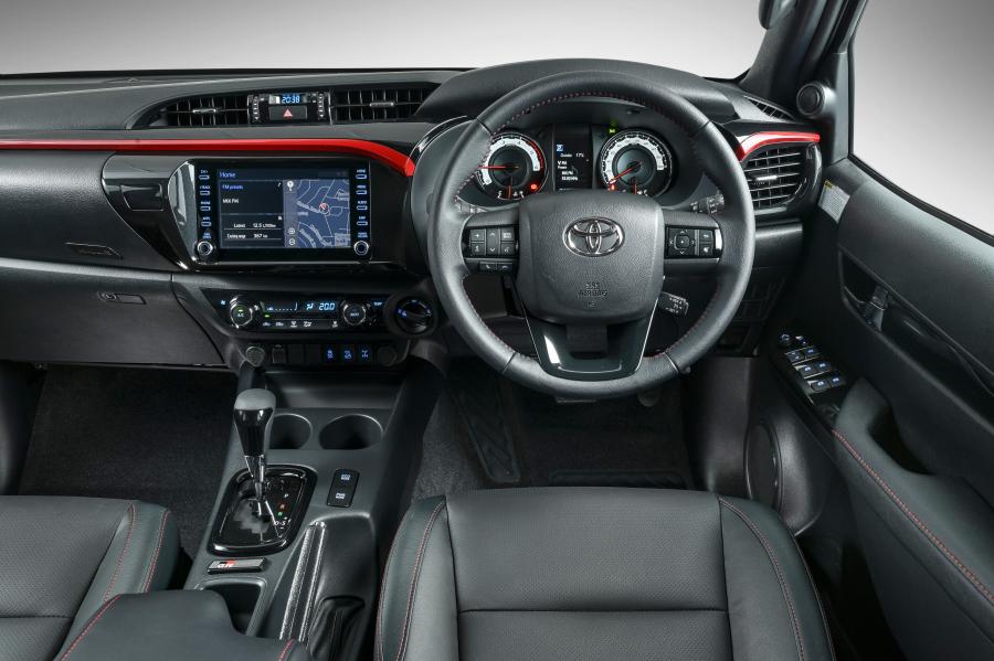 Торпедо Toyota Hilux GR Sport Double Cab 2019 года  (ZA) (фото 39 из 43)